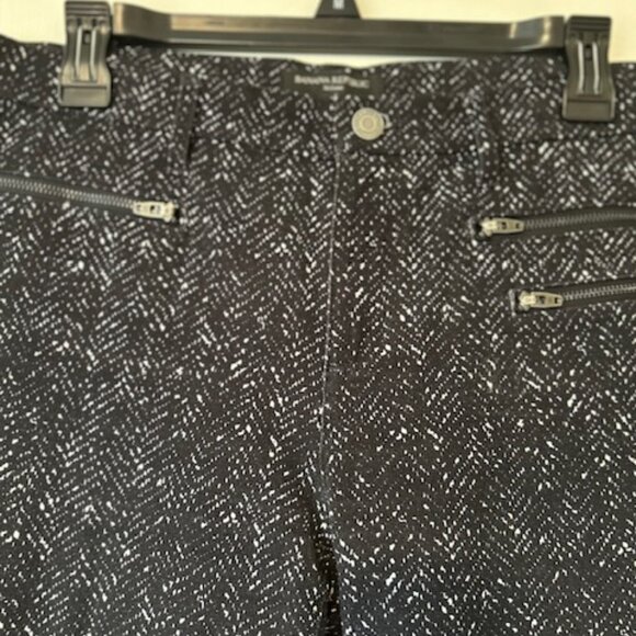 Banana Republic Sloane pants in black and white - Picture 2 of 4